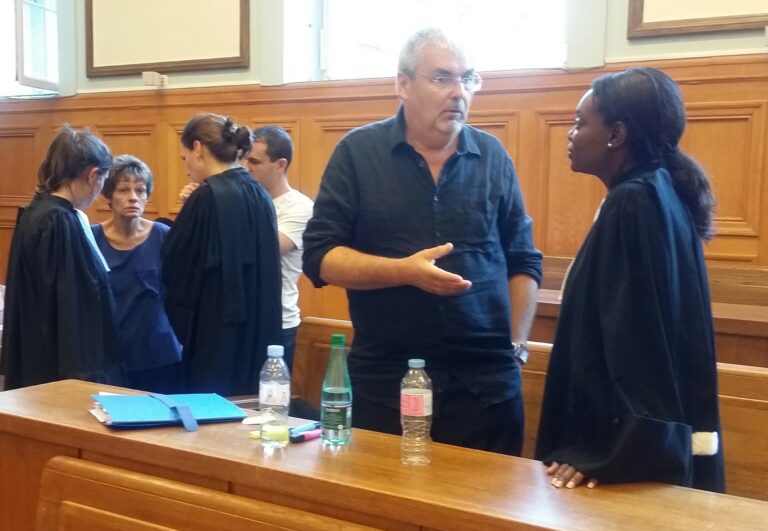 Les parents de Julien Thevenet et leurs aavocates