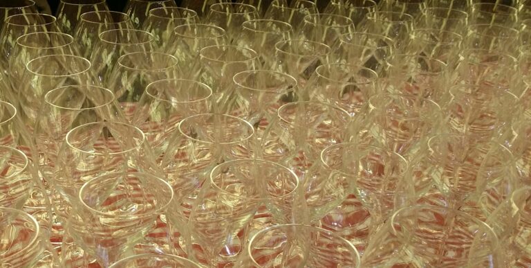 LE CHAMPAGNE DE VIGNERON SE VEND MAL…OU TRÉS BIEN SELON LES CAS