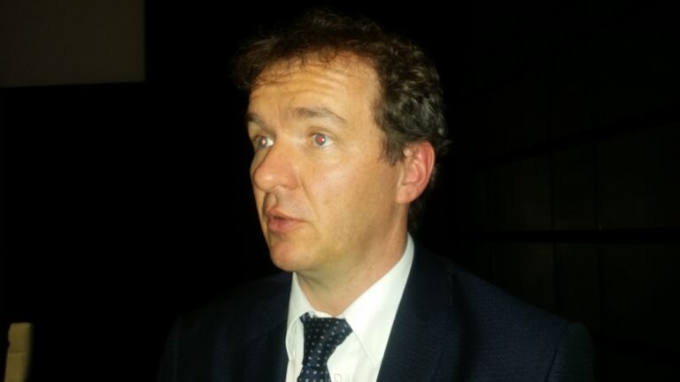 OFFENSIVE ANNONCÉE DES CHAMPAGNES DE VIGNERONS