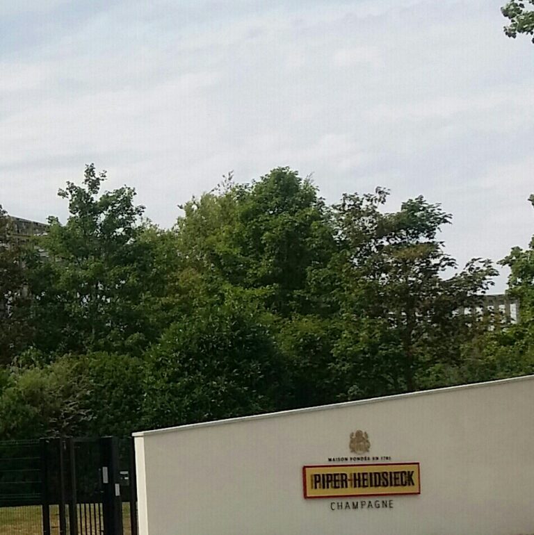 GROSSE FATIGUE DES OUVRIERS CHEZ PIPER-HEIDSICK