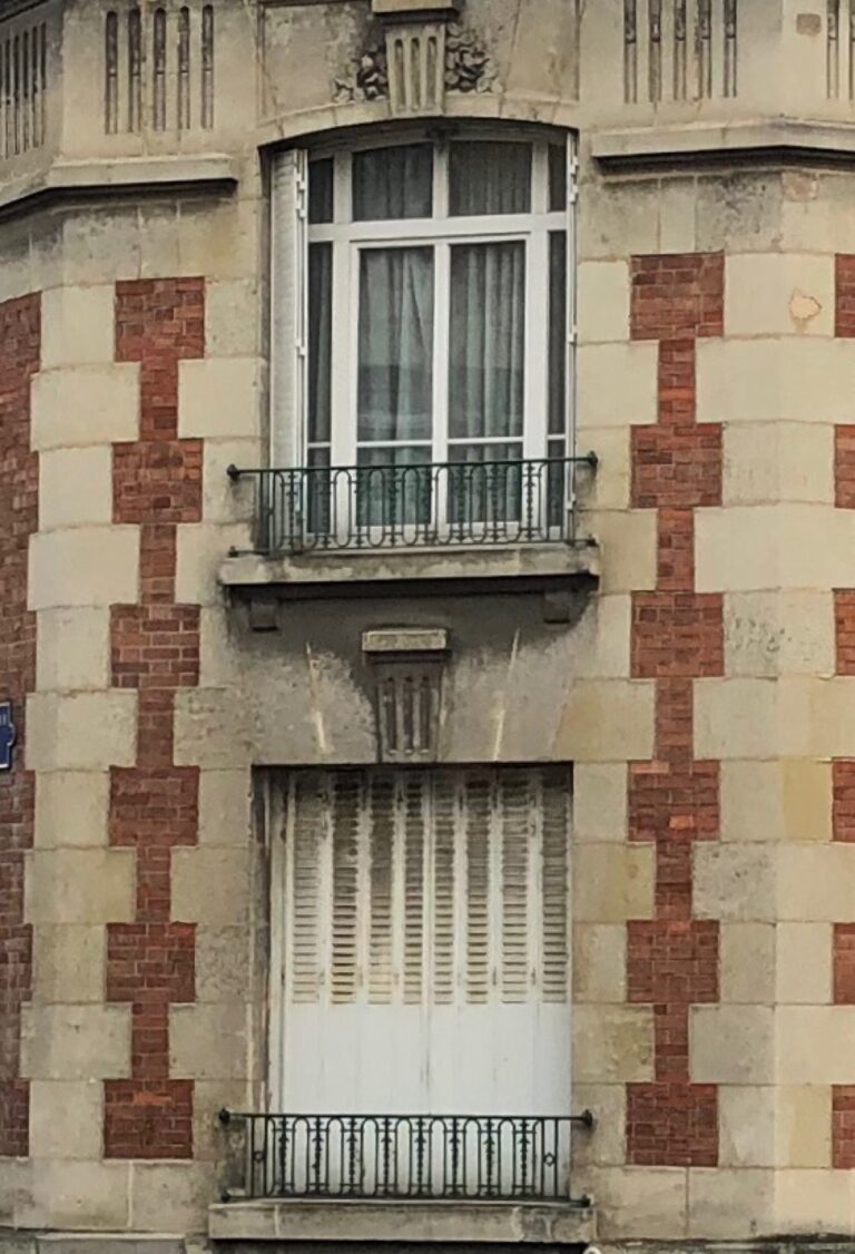 UN ENTREPRENEUR DE REIMS MET LES MIGRANTS A L’ABRI