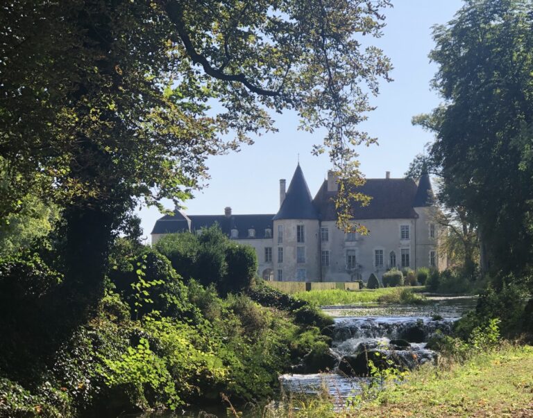 DES CHÂTELAINS COMME ON LES AIME