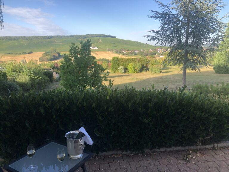 SECONDE JEUNESSE POUR l’AUBERGE DU RELAIS DANS LES VIGNES CHAMPENOISES