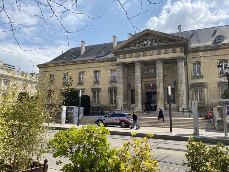 SUICIDE A LA MEDECINE DU TRAVAIL DE REIMS : 6 ANS APRES, UN MÉDECIN SERA JUGE POUR HARCÈLEMENT  MORAL ET SEXUEL