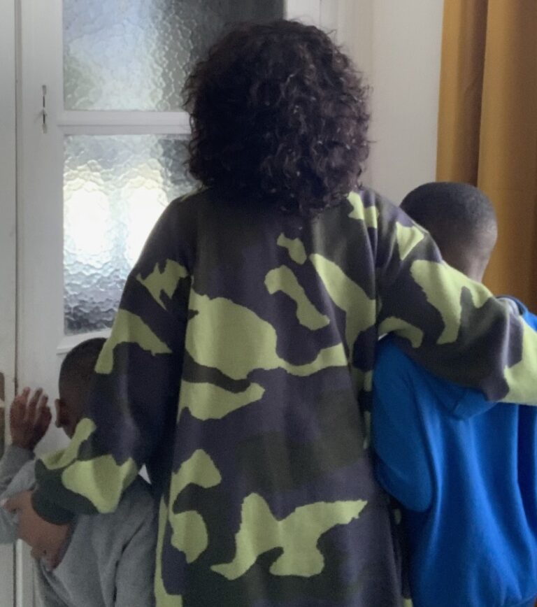 QUAND L’ETAT REPROCHE À LA MÈRE DE DEUX ENFANTS AUTISTES DE NE PAS TRAVAILLER