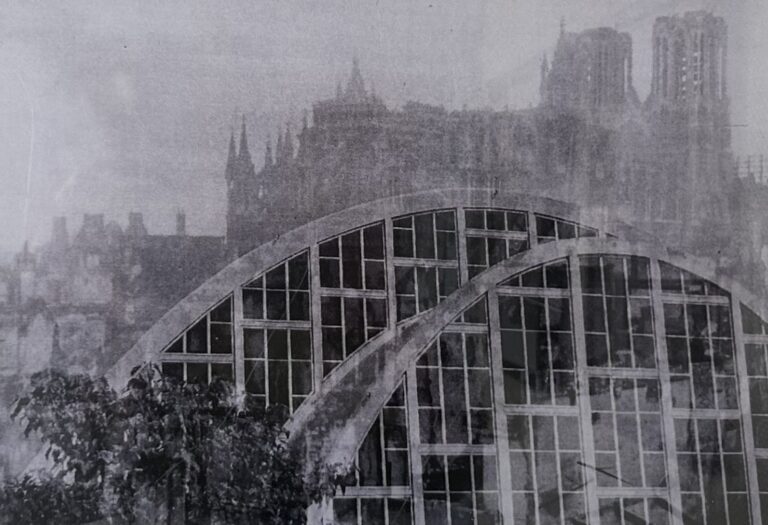 DANS LES COURSIVES DE LA MAISON D’ARRÊT, LES PHOTOS REVISITÉES DU PATRIMOINE DE REIMS 