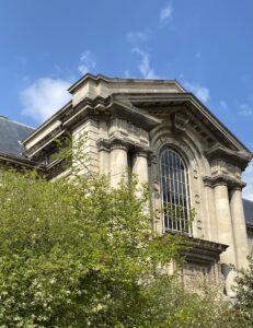 RATTRAPÉ PAR LE MAL