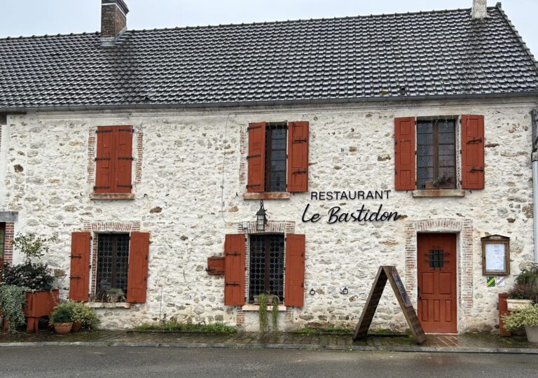 LE BASTIDON, UNE AUBERGE À NULLE AUTRE PAREILLE