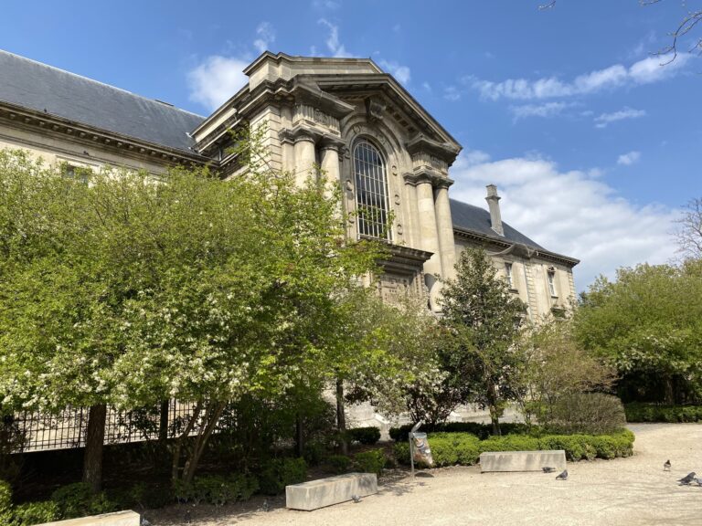 UNE BALLE,  ET TANT DE VIES DÉVASTÉES