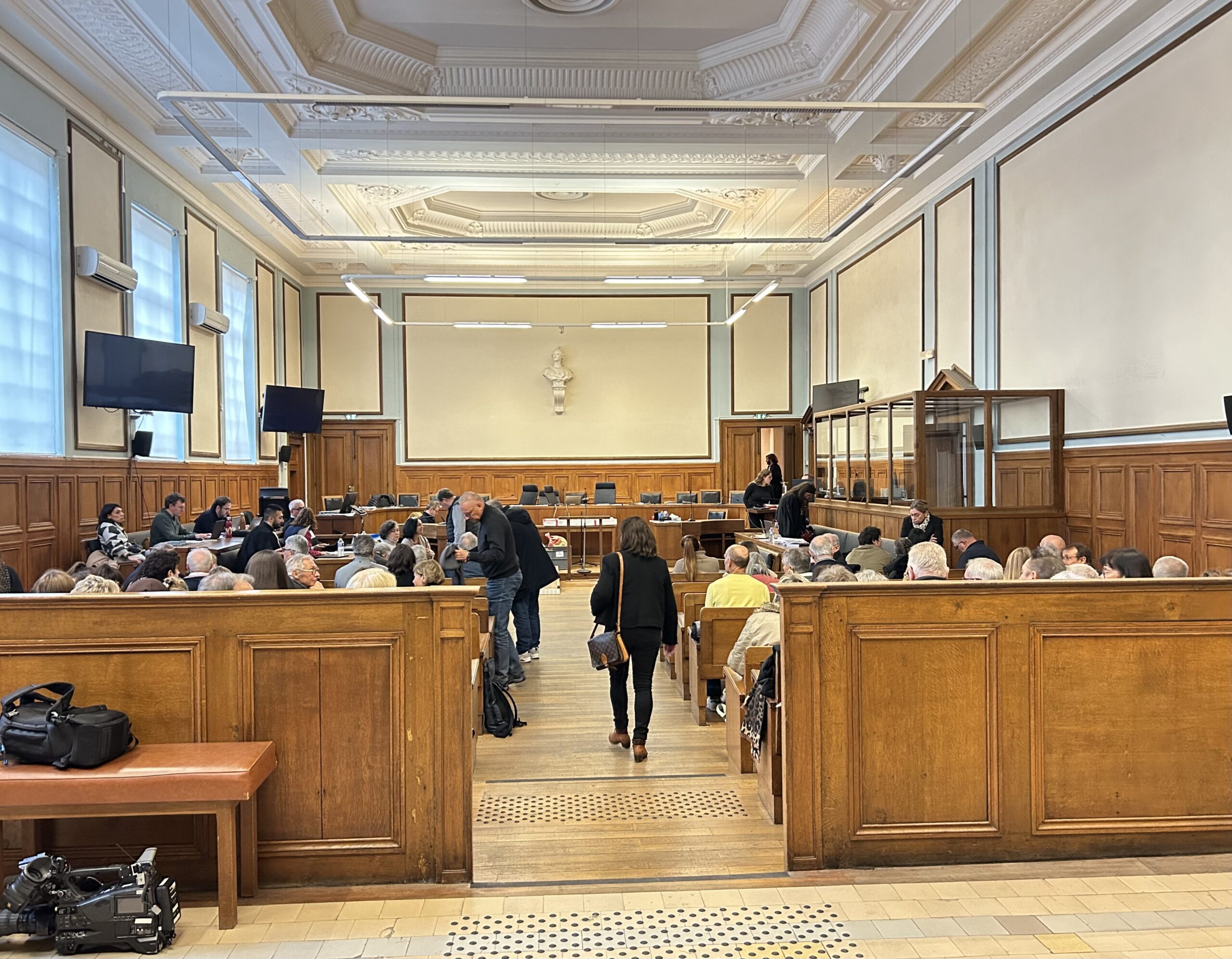 IL A TUÉ SON PÈRE. POURQUOI ?